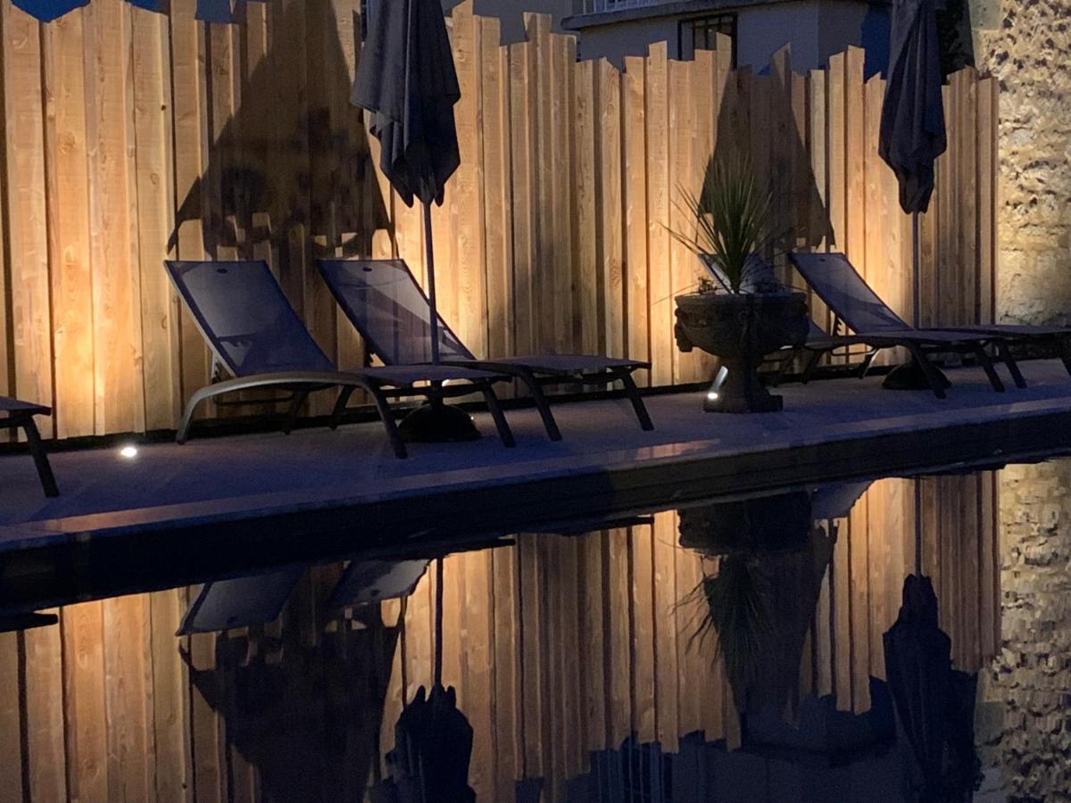Les Appartements D Artiste De La Villa Du 15 - Restaurant La Maison - Piscine Chauffee Les Eyzies Exterior foto