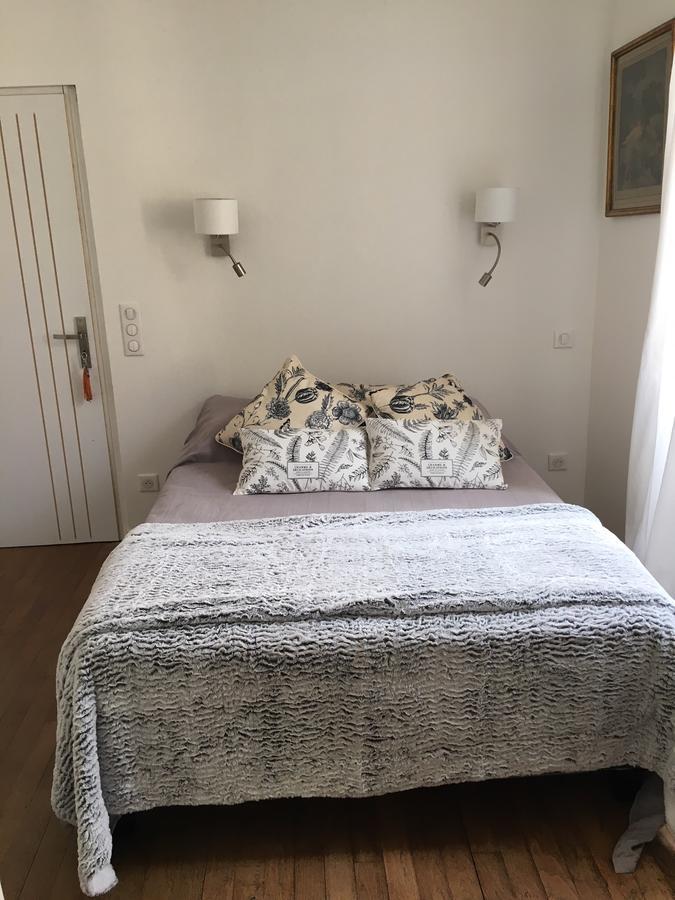 Les Appartements D Artiste De La Villa Du 15 - Restaurant La Maison - Piscine Chauffee Les Eyzies Exterior foto